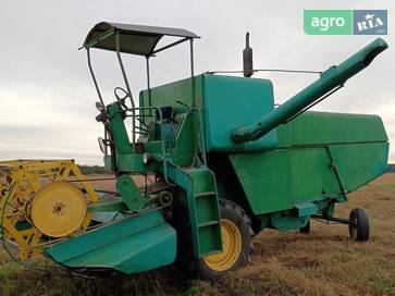 John Deere 330 1974 - фото