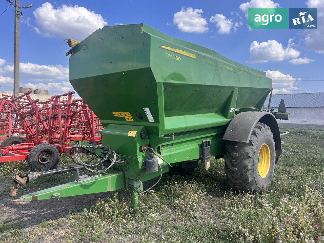 Разбрасыватель John Deere 350 2016 - фото 1