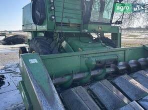Комбайн John Deere 4420 