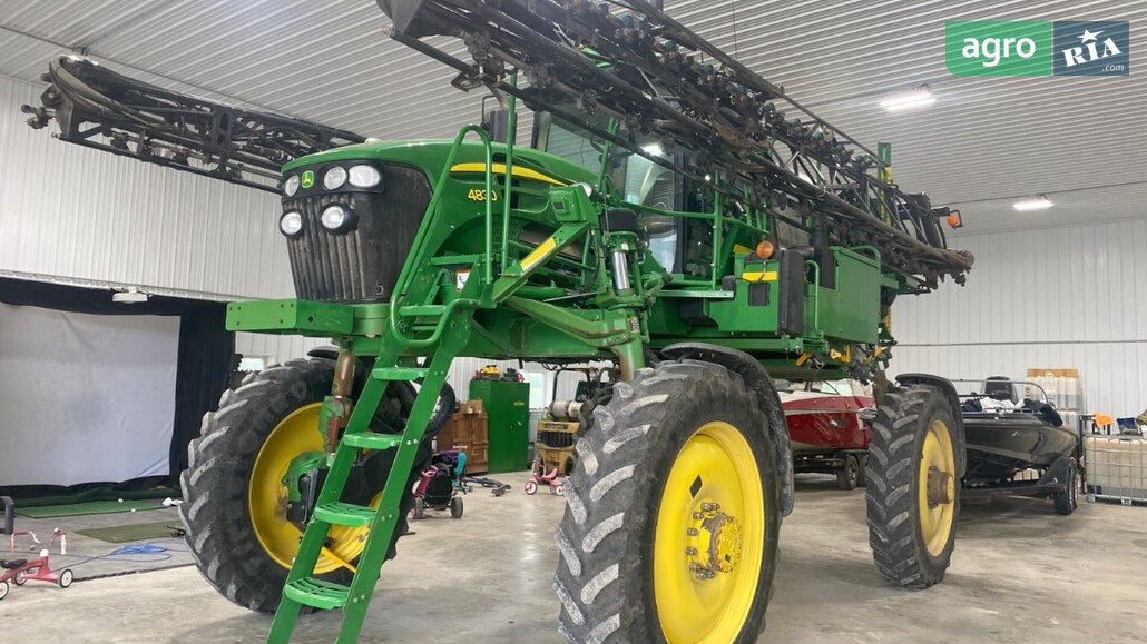 Опрыскиватель John Deere 4830 2010 - фото 1