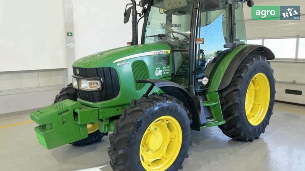 Трактор John Deere 5090 M 2011 - фото 1