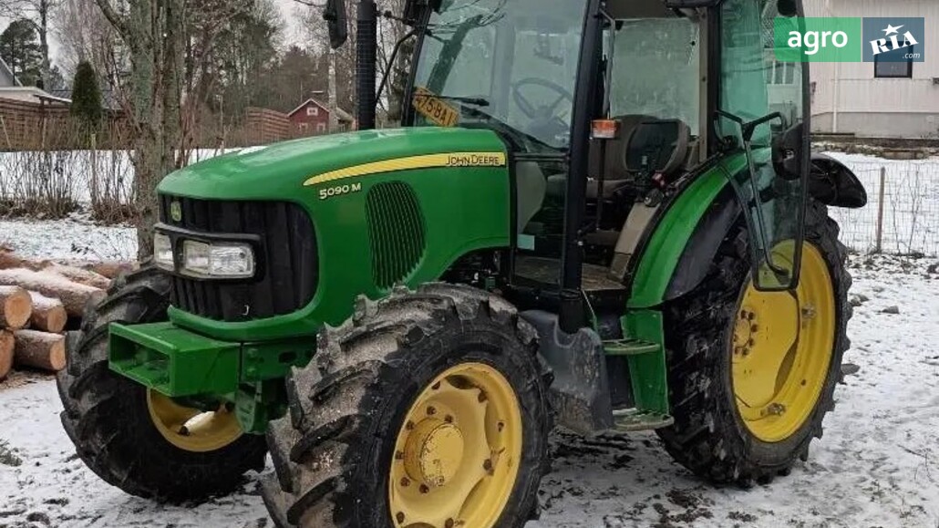 Трактор John Deere 5090 M 2010 - фото 1
