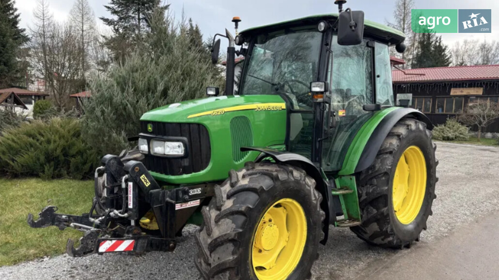 Трактор John Deere 5620 2004 - фото 1