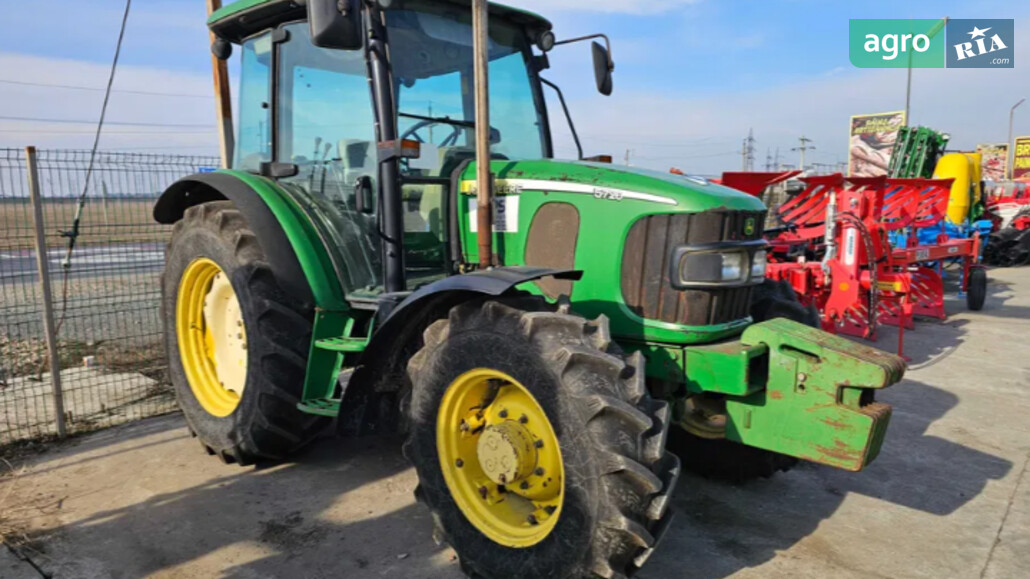 Трактор John Deere 5720 2006 - фото 1