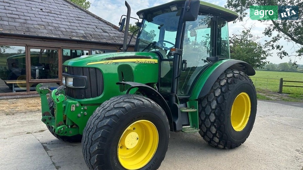 Трактор John Deere 5720 2005 - фото 1