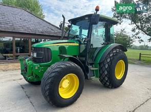 Трактор John Deere 5720 2005