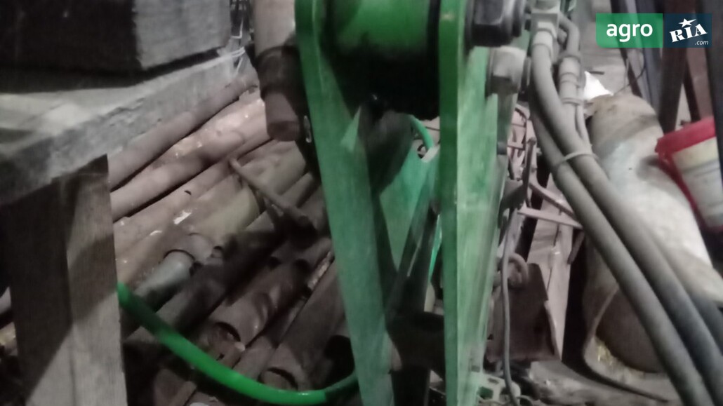 John Deere 5820 - фото 4