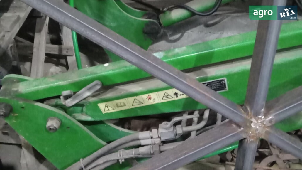 John Deere 5820 - фото 5