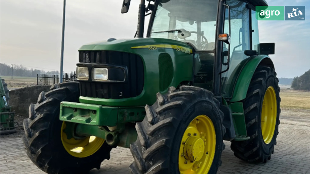 Трактор John Deere 5820 2004 - фото 1