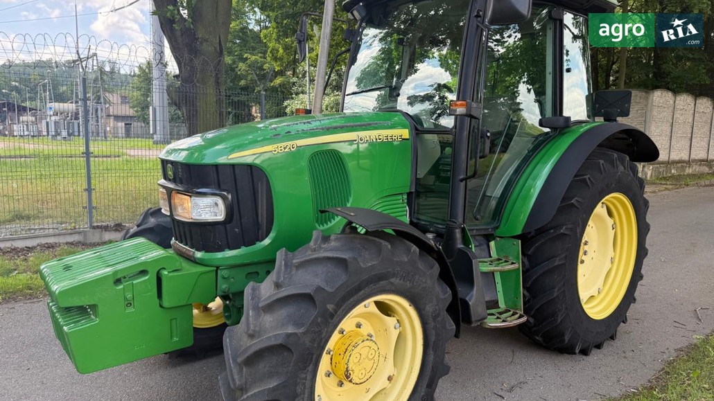 Трактор John Deere 5820 2004 - фото 1