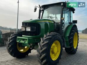 Трактор John Deere 5820 2004