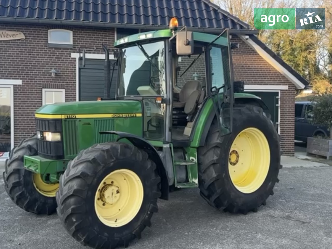 Трактор John Deere 6110 2000 - фото 1