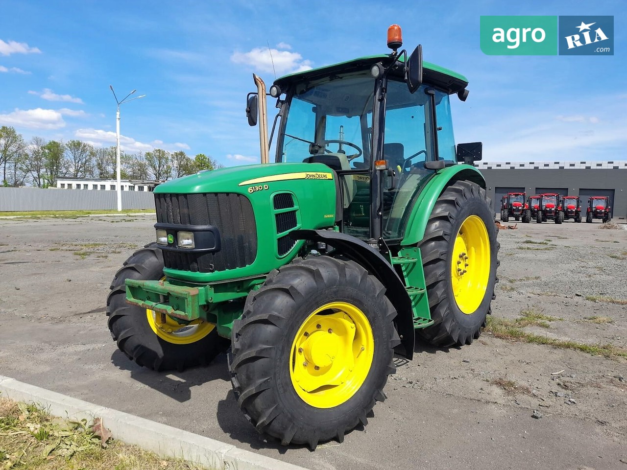 Трактор John Deere 6130 D 2011 - фото 1