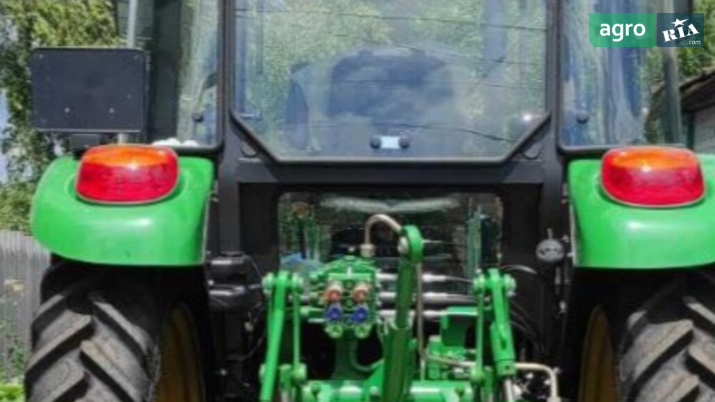 Трактор John Deere 6135 B 2022 - фото 1