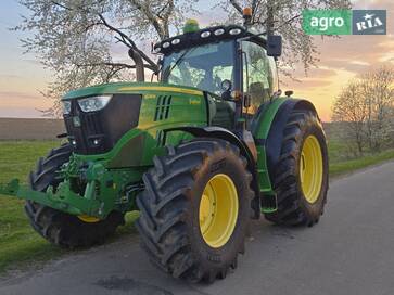 John Deere 6215R  - фото