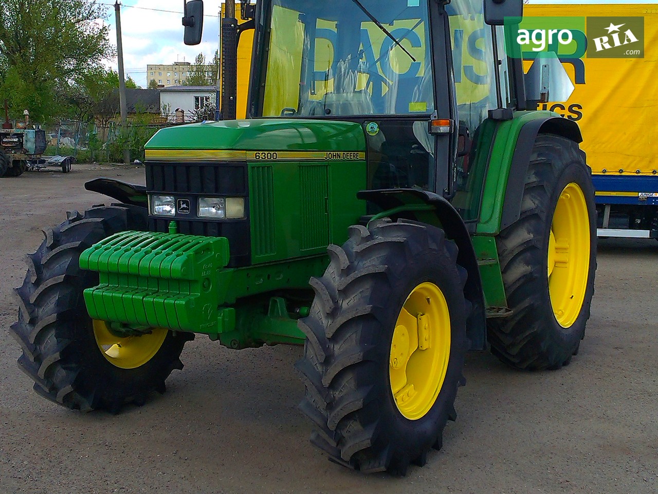 Трактор John Deere 6310 1997 - фото 1