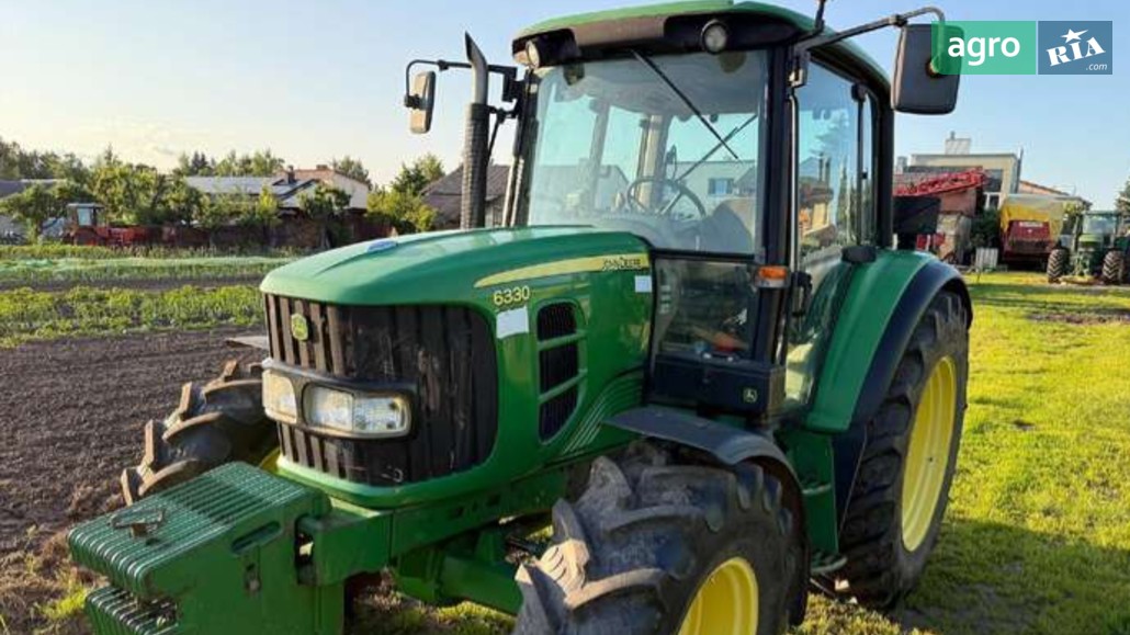 Трактор John Deere 6330 2011 - фото 1