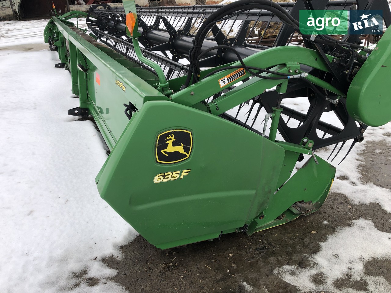 Жниварка John Deere 635F 2011 - фото 1