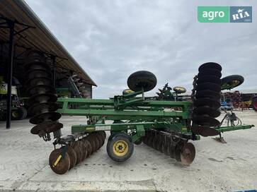 John Deere 650  - фото