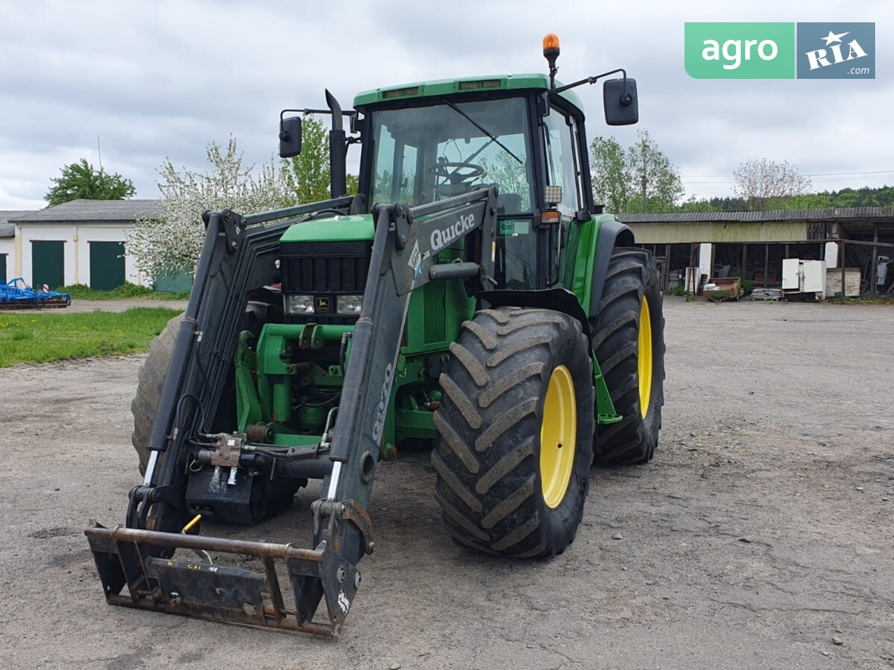 Трактор John Deere 6810 2000 - фото 1