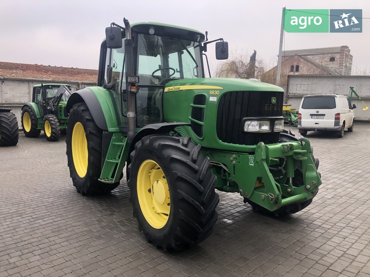 Трактор John Deere 6830 2009 - фото 1