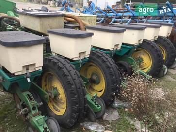 John Deere 7200  - фото