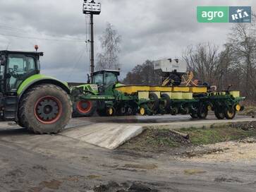 John Deere 7200  - фото