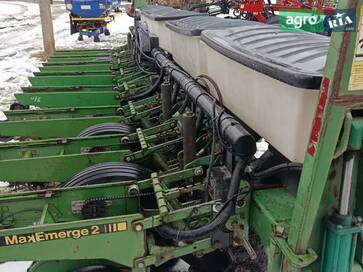 John Deere 7200  - фото