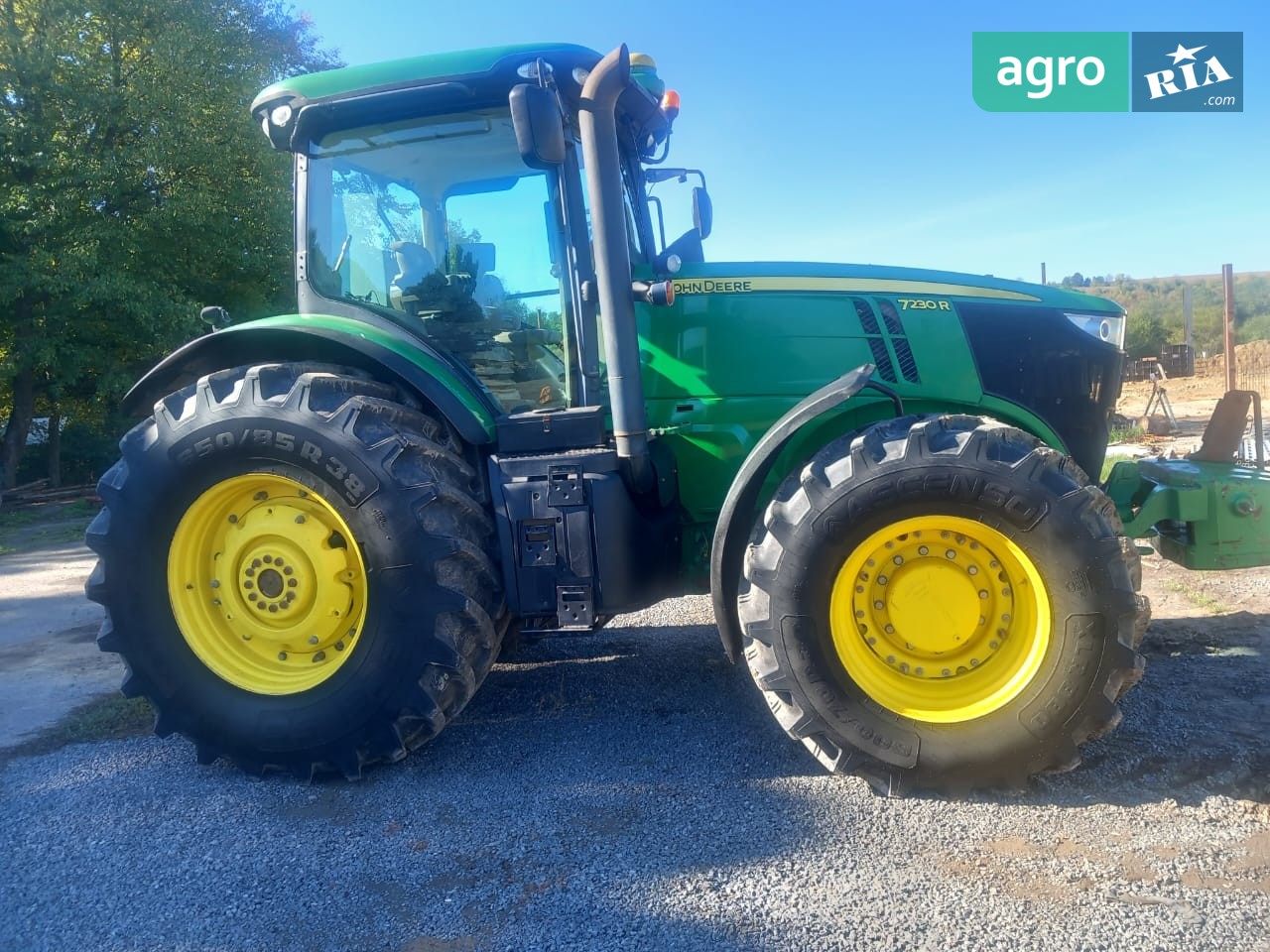 Трактор John Deere 7230R 2012 - фото 1