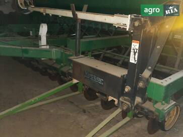 John Deere 750 2010 - фото
