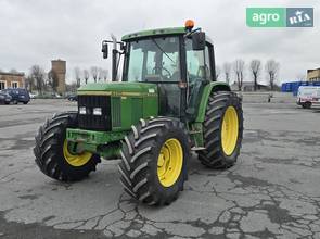 Трактор John Deere 8200 1997