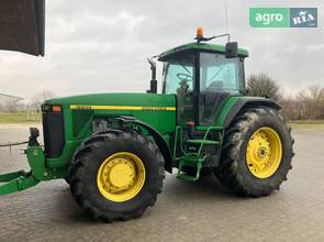 Трактор John Deere 8200 