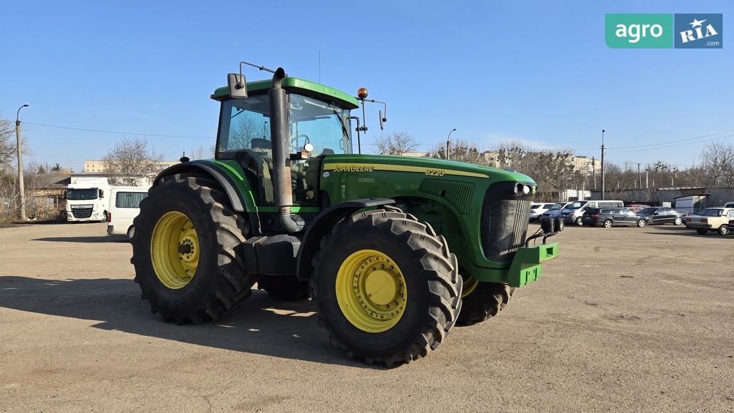 Трактор John Deere 8220 2005 - фото 1