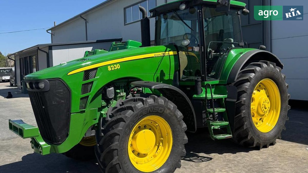 Трактор John Deere 8230 2007 - фото 1