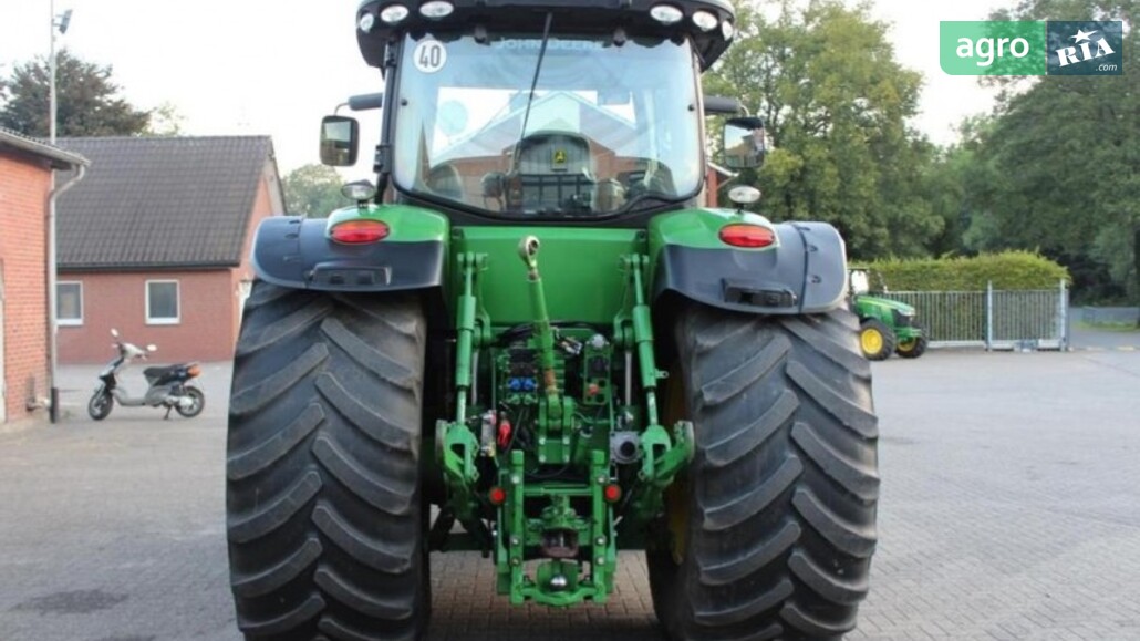 Трактор John Deere 8260 2012 - фото 1