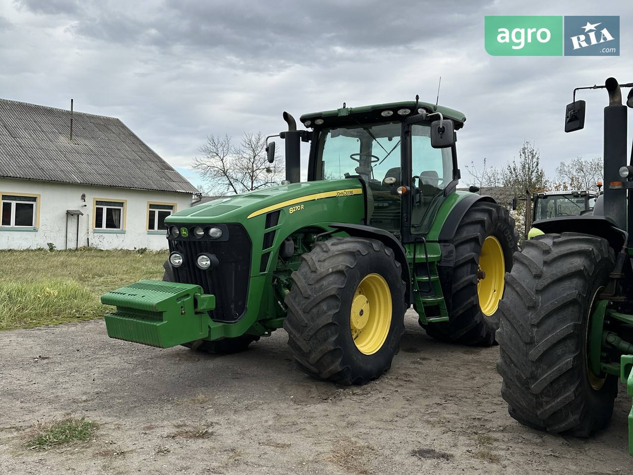 Трактор John Deere 8270R 2011 - фото 1