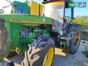 Трактор John Deere 8300 2000