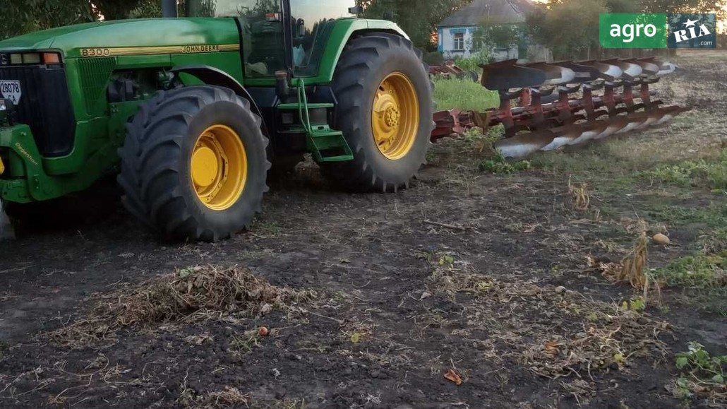 Трактор John Deere 8300 1996 - фото 1