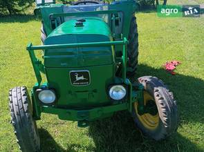 Трактор John Deere 830 1976
