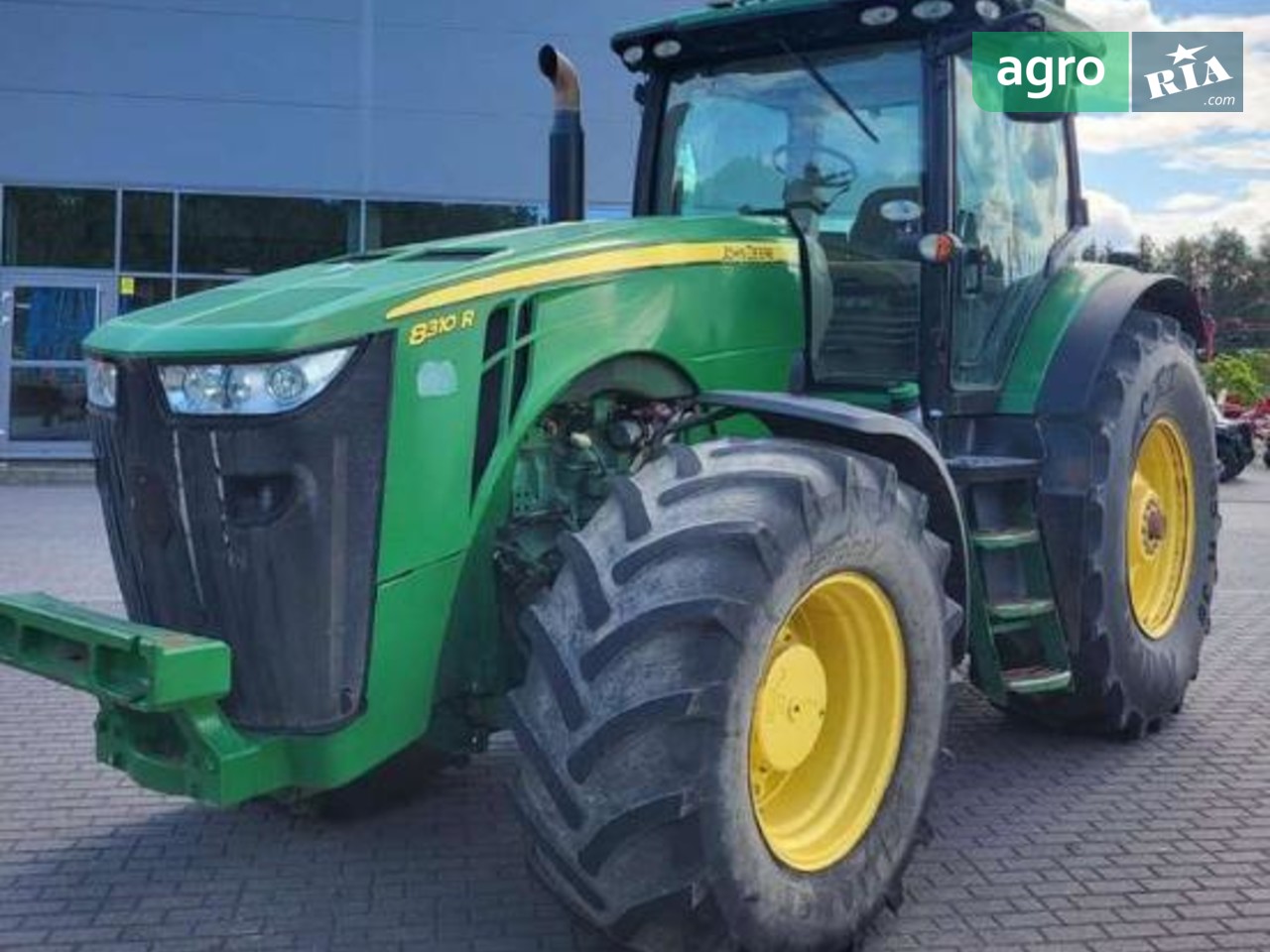 Трактор John Deere 8310R 2012 - фото 1