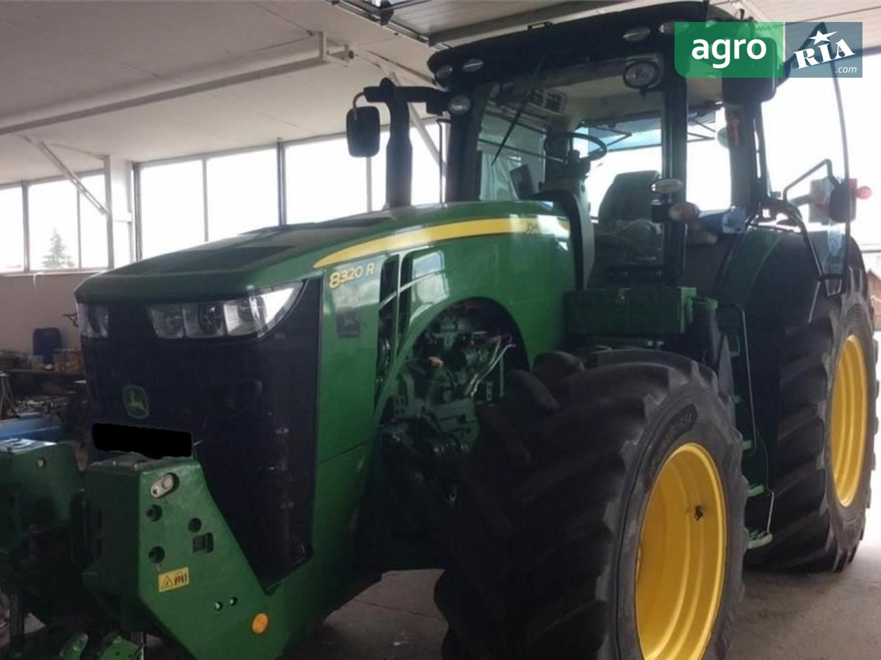 Трактор John Deere 8320R 2015 - фото 1