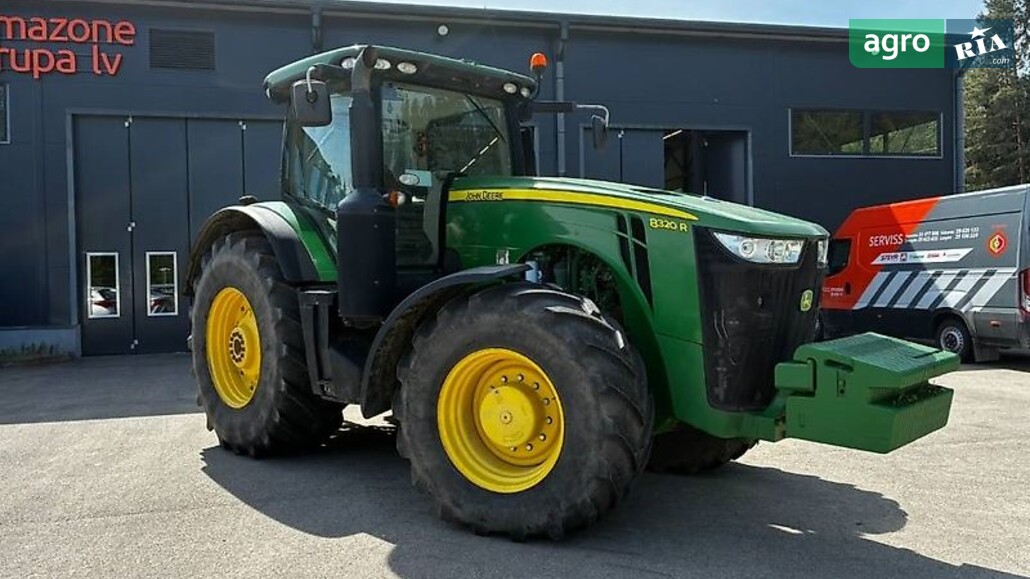 Трактор John Deere 8320R  - фото 1