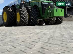 Трактор John Deere 8320R 2015