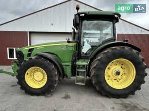 Трактор John Deere 8320R 2011