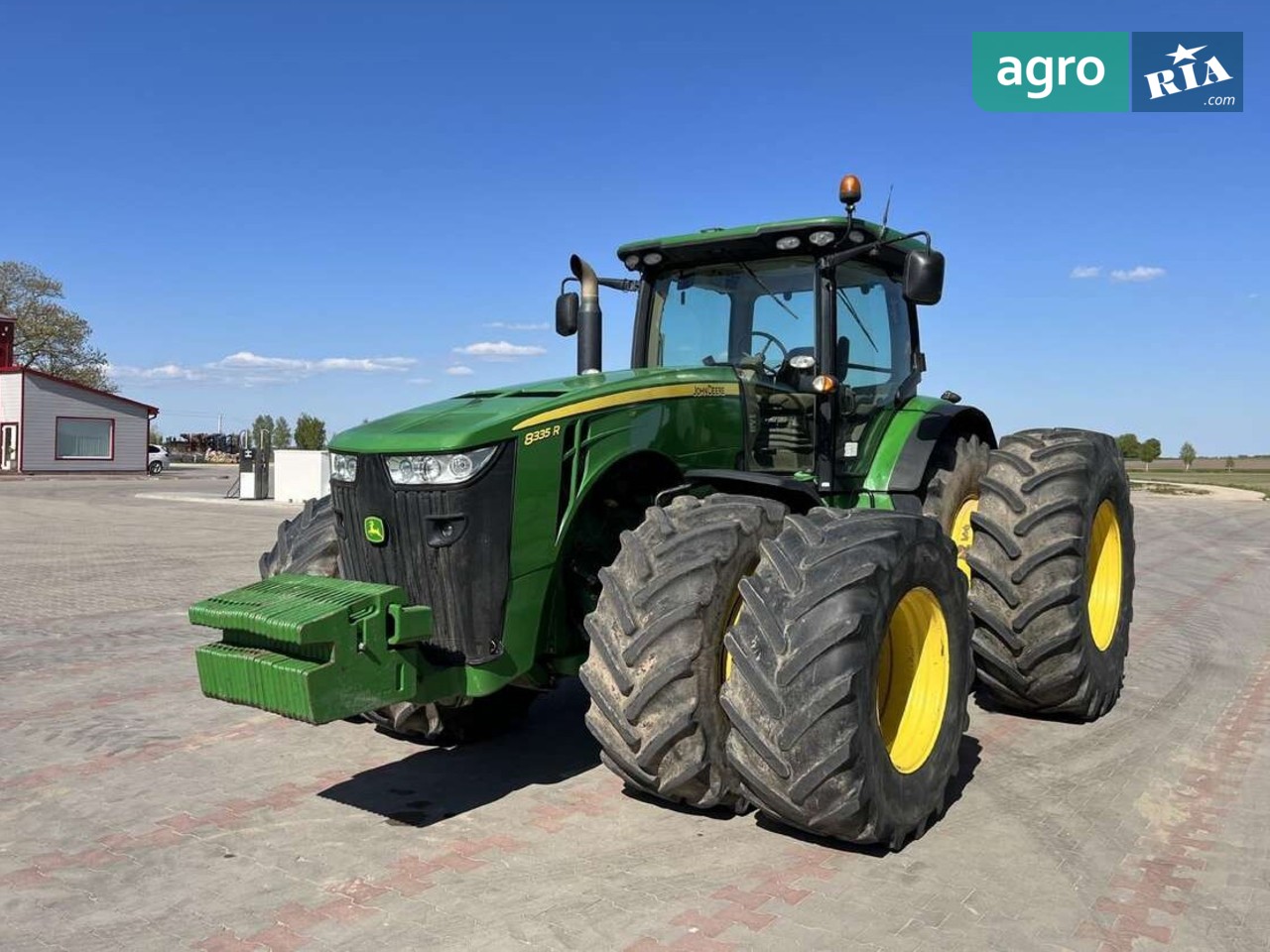 Трактор John Deere 8335R 2011 - фото 1