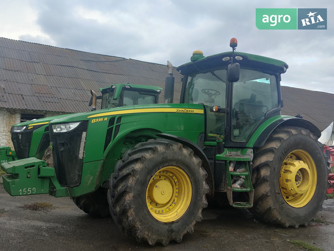 Трактор John Deere 8335R 2013 - фото 1