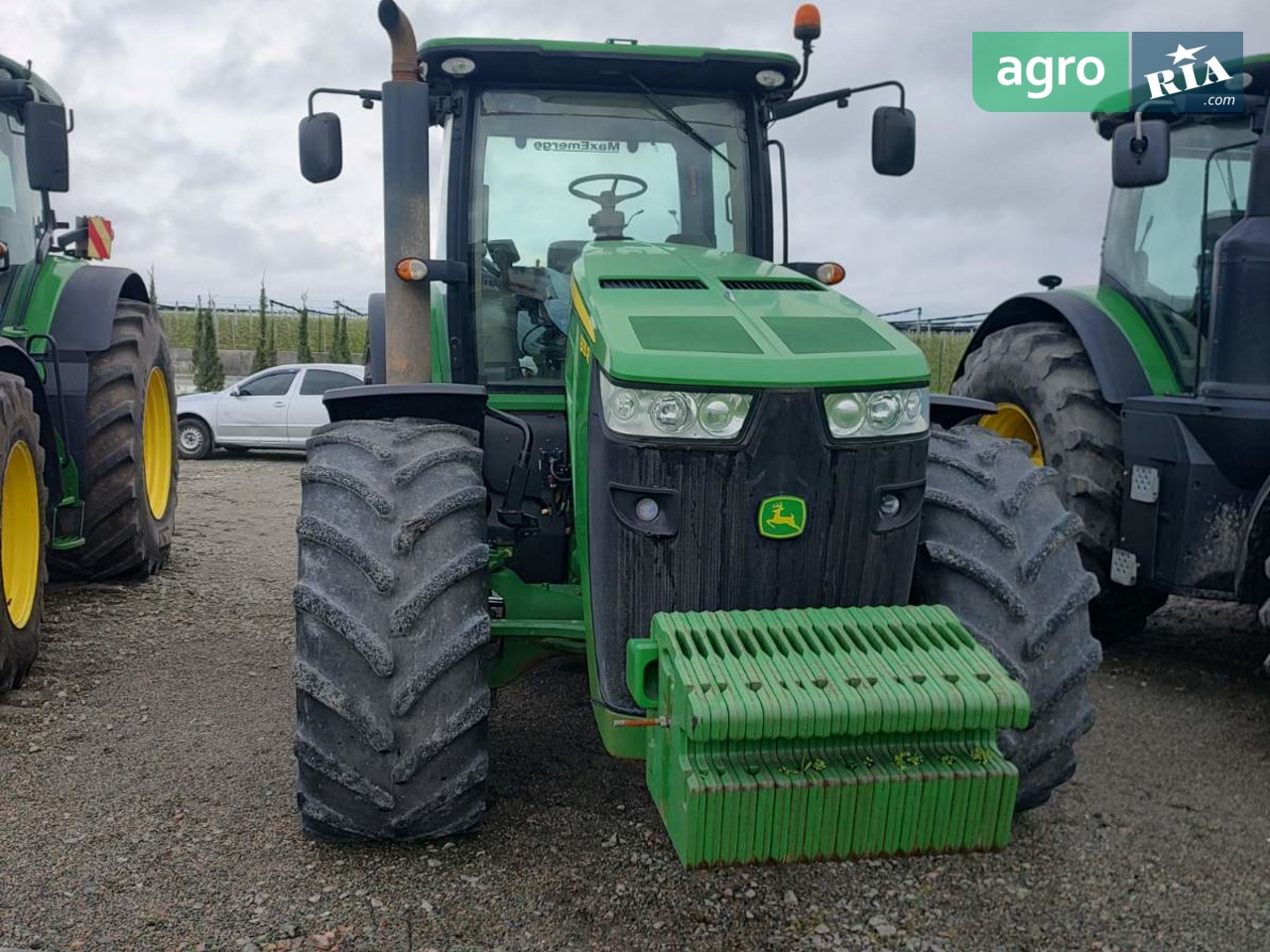 Трактор John Deere 8335R 2012 - фото 1