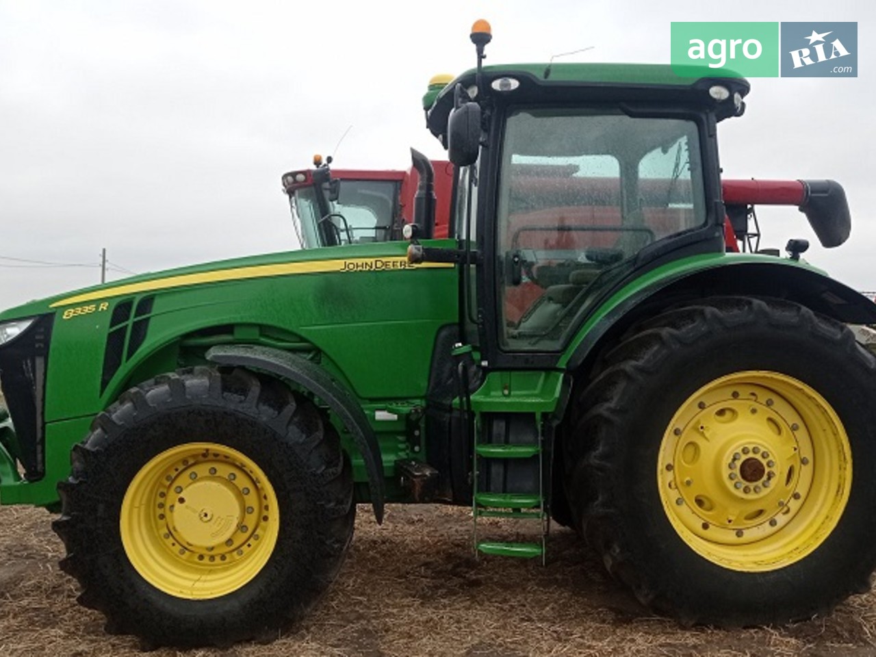 Трактор John Deere 8335R 2013 - фото 1