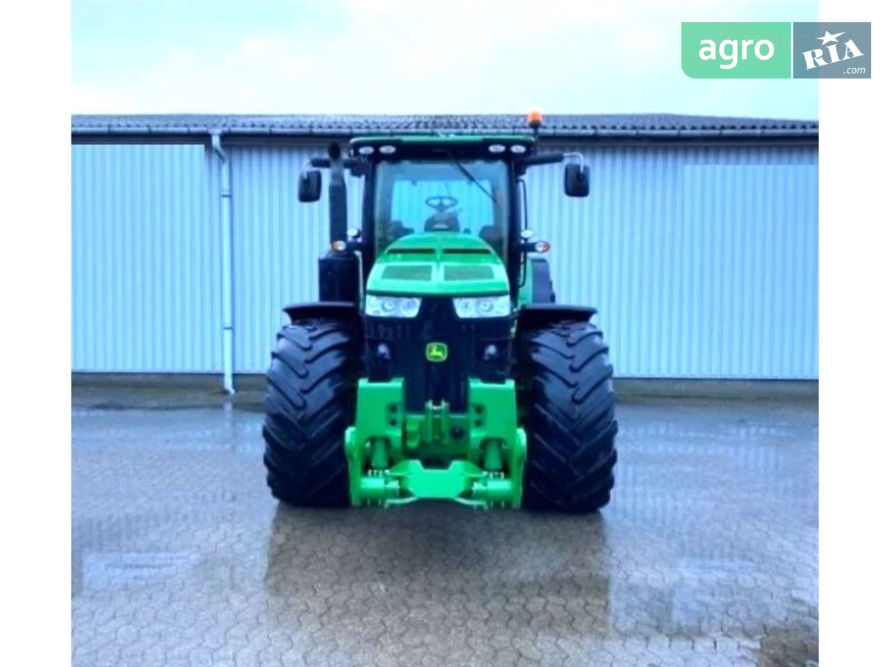 Трактор John Deere 8335R 2014 - фото 1