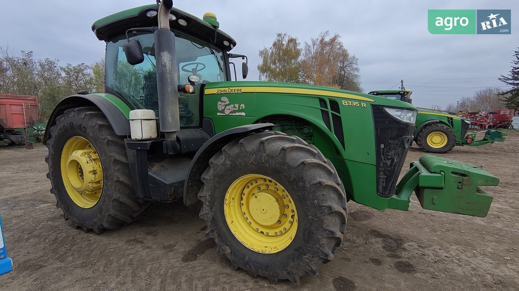 Трактор John Deere 8335R 2015 - фото 1